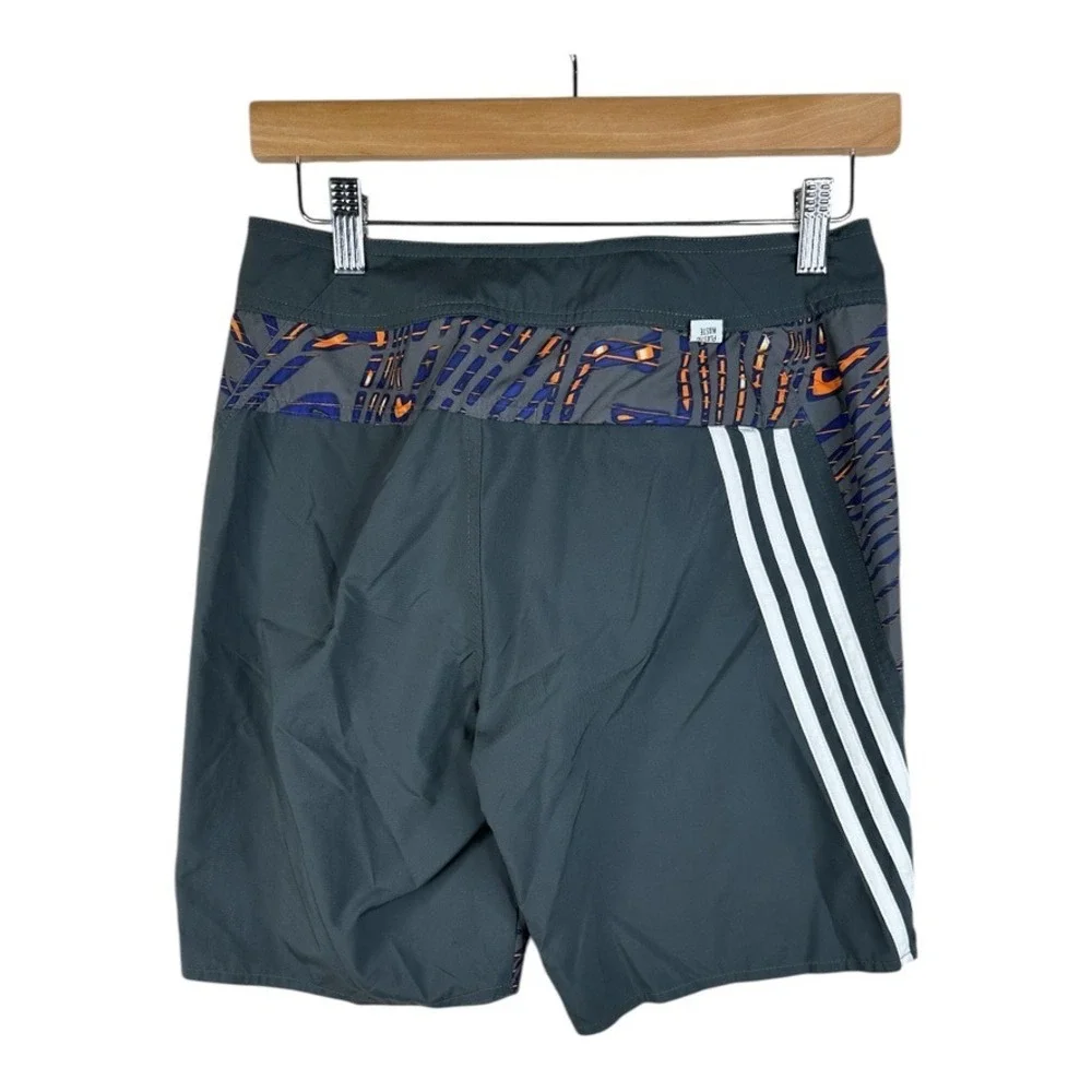 adidas shown ship preowned
